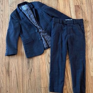 Appaman Fine Tailoring Grey with faint plaid pattern Suit size 7